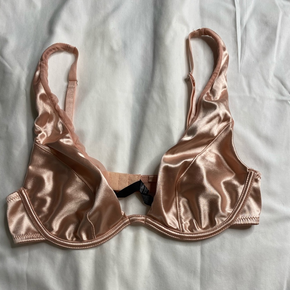 Slinky pink bra
